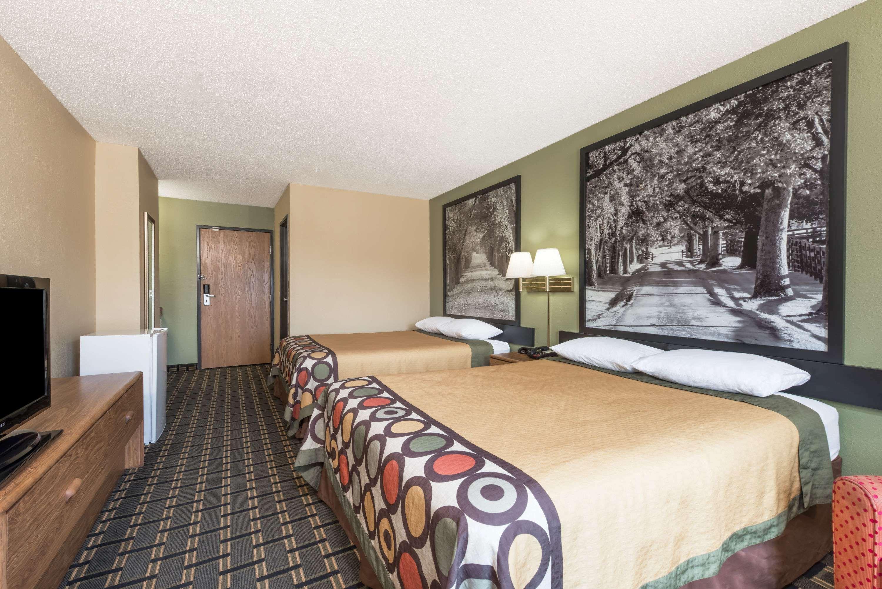Super 8 By Wyndham Greenville Buitenkant foto